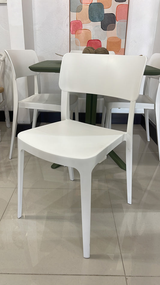 Sillas Blancas Comerciales